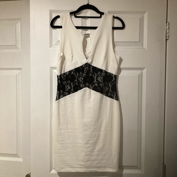 Off white and black Bebe dress - Picture 1 of 7